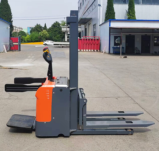 24V-1.5-Ton-Stand-on-Stacker03
