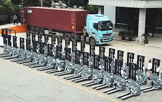 2025年3月6日，金葛完成了向以色列的一位老客戶(hù)交付一批整柜堆高車(chē)，代表著客戶(hù)對(duì)我們金葛產(chǎn)品的認(rèn)可